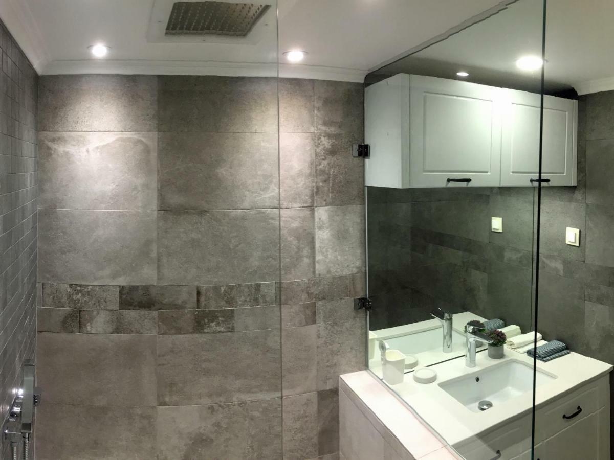 A Luxury Apartment With Patio And Bbq Sofia Ngoại thất bức ảnh